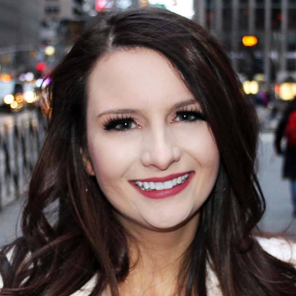 Meet your Posher, Taylor - Picture 1 of 1